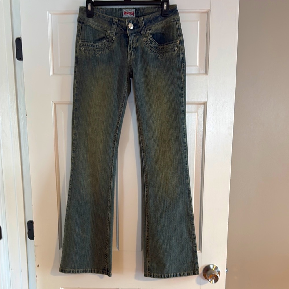NWOT WHOOZ BLOOZ FLARED LEG JEANS